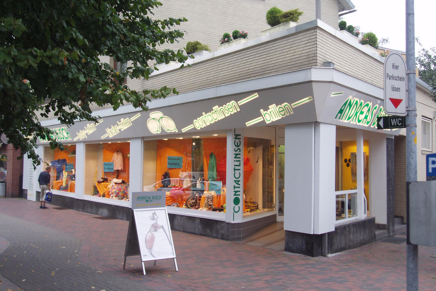 Straßenansicht unseres Optikergeschäfts in Buxtehude